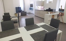 Re Federico Apartment